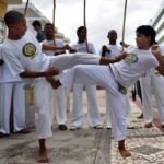 las oportunidades de carrera y los caminos profesionales para los practicantes y maestros de capoeira 1